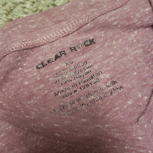 V-neck tshirt - Picture 2 of 2